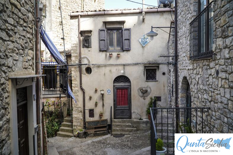 Caccamo